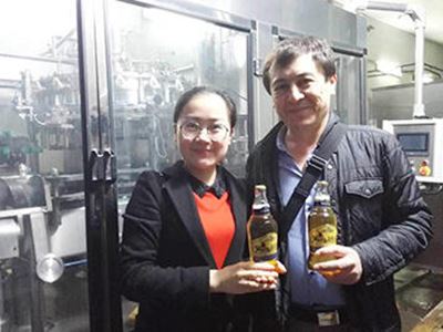 خط تعبئة الزيت في مصنع العميل في أوزبكستان
